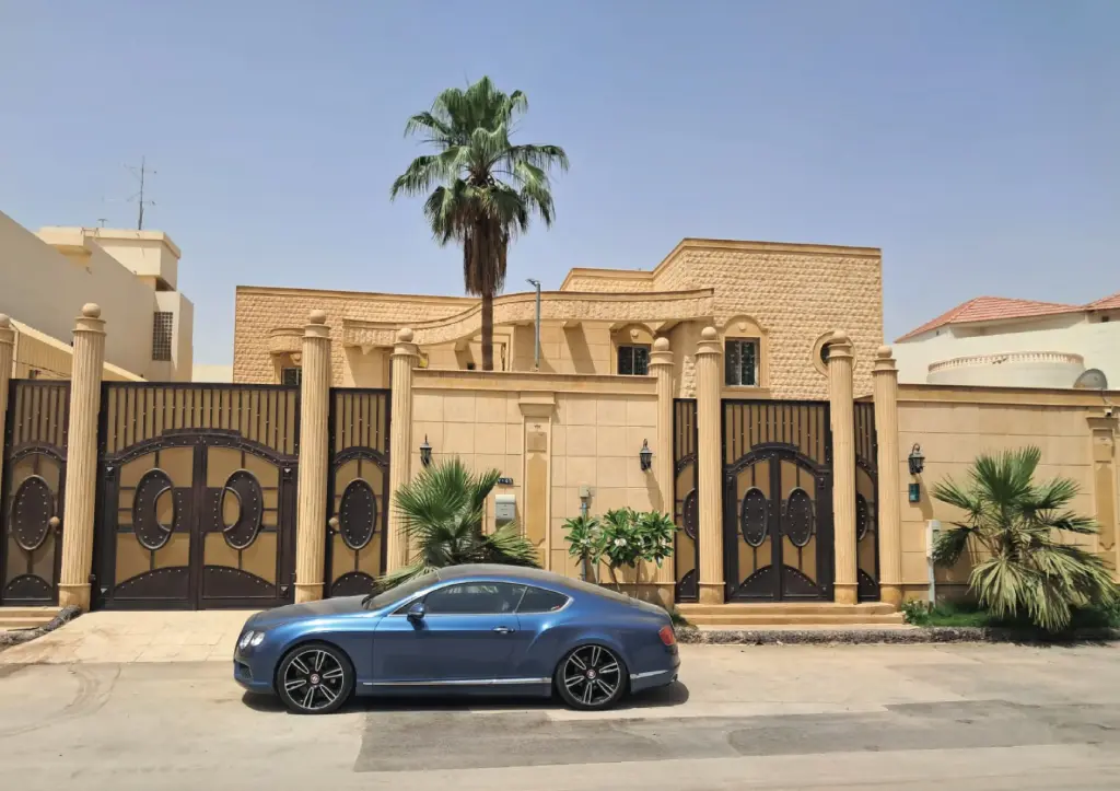 فيلا الحمراء